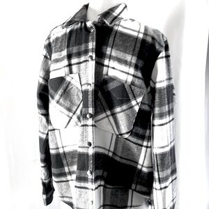 Men’s Jet Black Plaid Flannel Casual Long Sleeve NWT Sz L Snap Buttons